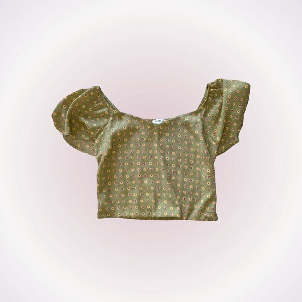 Monteau sweetheart neckline off the shoulder sage green crop top | Sz M